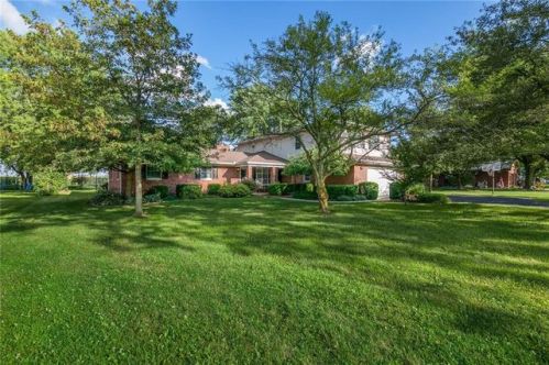2165 Meadow Ln, Arcanum, OH 45304-9444