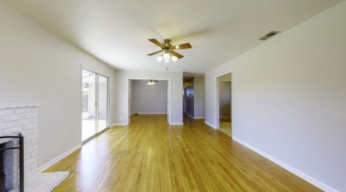 420 Sherwood Dr, Gilroy CA  95020-4221 exterior