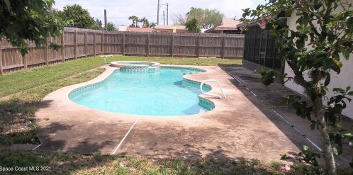2415 Sykes Creek Dr, Merritt Island, FL 32953-2907