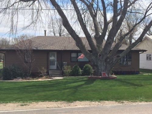 606 Brown Ave, South Minden, NE 68959-1232