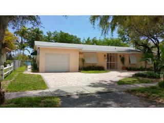 5131 93rd Ct, Miami, FL 33165-6516