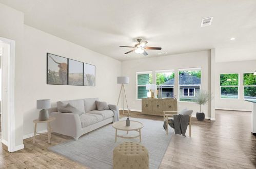 1214 Marshall St, Greenville, TX 75401-4834