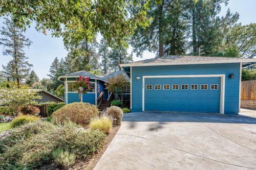 1659 Madrone Dr, Ukiah, CA 95482-5232