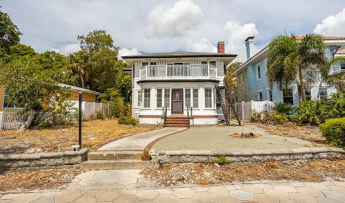 2015 Beach Dr, Saint Petersburg, FL 33705-2839