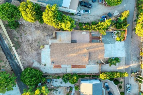 252 Plumosa Ave, Vista CA  92083-8022 exterior