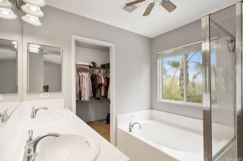 28030 Gibraltar Ln, Santa Clarita CA  91384-4548 exterior
