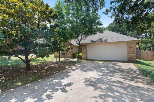 909 Dudley St, Denton, TX 76205-5913