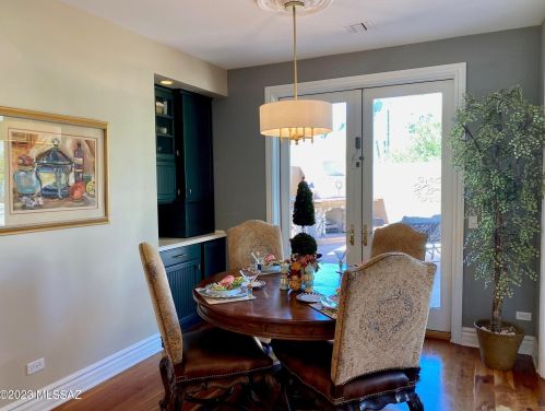 7422 Mystic Cyn Dr, Tucson AZ 85718-7805 exterior