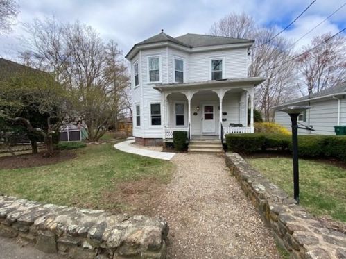 22 Gilbert St, North Brookfield, MA 01535-1410