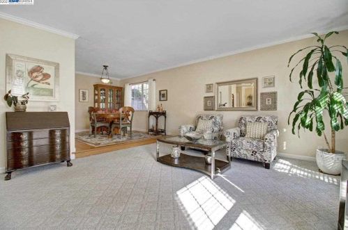 5801 Porto Alegre Dr, San Jose, CA 95120-1727