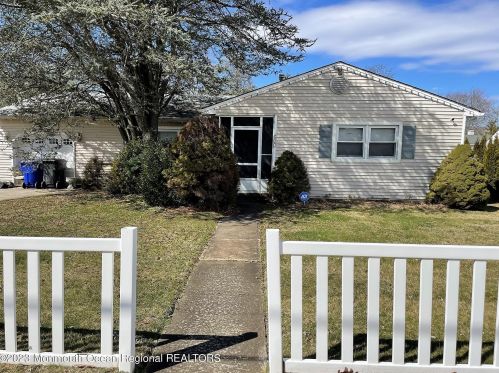 600 Peter Pl, Bricktown NJ  08723-6424 exterior