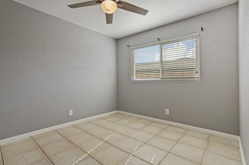696 Tahoe St, Manteca CA  95337-6853 exterior