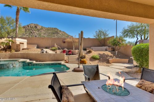 35313 26 Ave, Phoenix AZ 85086-6652 exterior