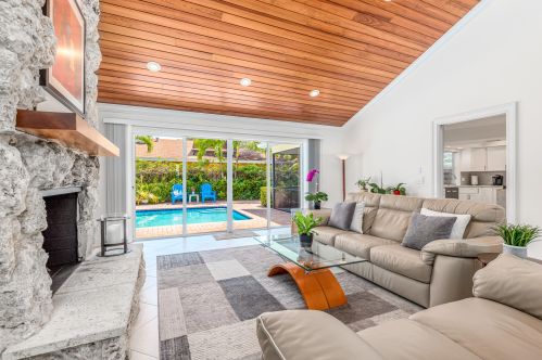 2602 Pepperwood Cir, West Palm Beach FL  33410-5249 exterior