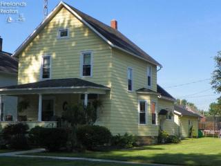 210 Jefferson St, Fremont, OH 43420-2751
