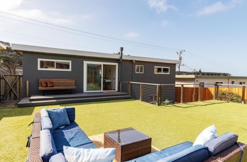 383 Monterey Rd, Pacifica CA  94044-1460 exterior