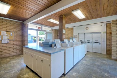 450 Bradley Ave, El Cajon CA  92021-3003 exterior