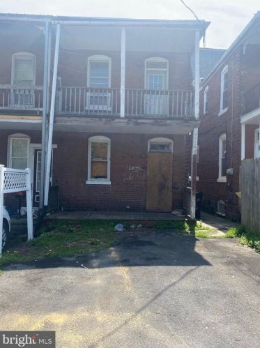 1614 Berryhill St, Harrisburg PA  17104-2237 exterior
