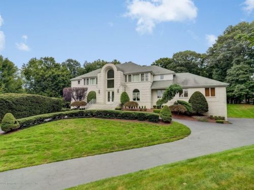211 Doe Trl, Morganville, NJ 07751-4407