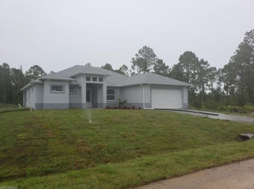 1422 Oak Ave, Lehigh Acres, FL
