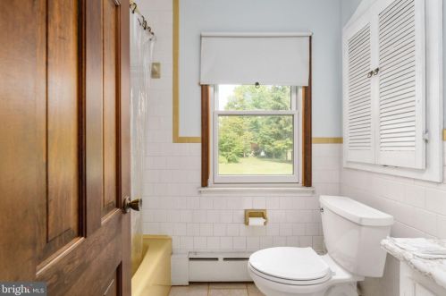 2409 Little River Rd, Haymarket VA  20169-1205 exterior