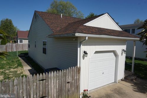 319 Skeet Ave, Bear DE  19701-2726 exterior