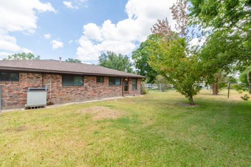 5918 Becky Ln, Pearland TX 77584-8351 exterior