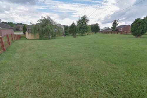 7254 Wind Brook Dr, Florence, KY 41042-8150