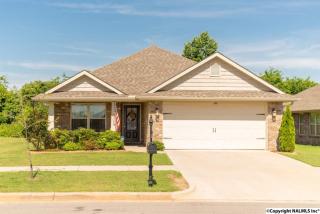 366 Harbor Glen Dr, Madison, AL 35756-2827
