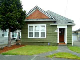 317 L St, Hoquiam, WA 98550-3319