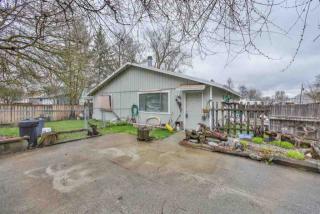 2330 6th Ave, Spokane WA  99202-4102 exterior