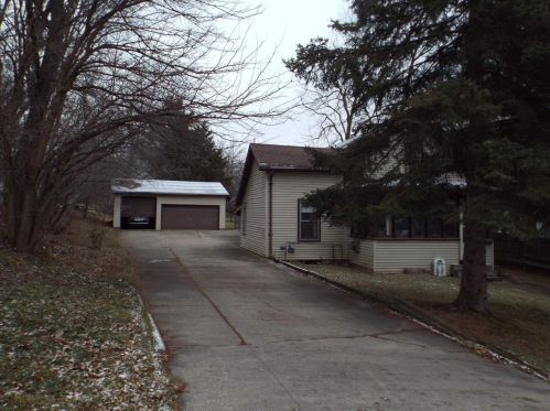 409 Prospect St, Ripon, WI 54971-1232