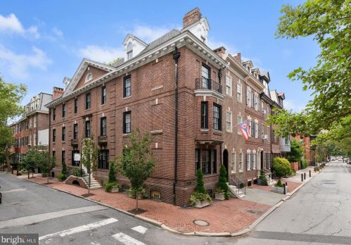 326 21st St, Philadelphia, PA 19103-0010