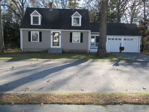 24 Jessica Ln, Weymouth, MA 02190-1267