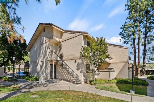 2278 Alexian Dr, San Jose CA  95116-1923 exterior