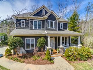64 White Ash Dr, Asheville, NC 28803-2491