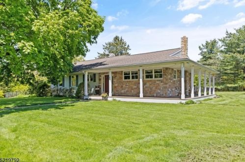 156 Allens Corner Rd, Flemington, NJ 08822-5618