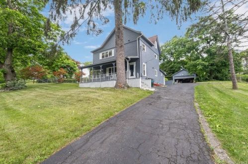 24 Orchard St, Marlborough, NY 12542-6149