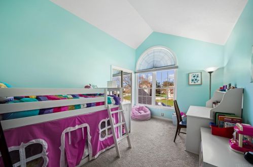 14641 Horseshoe Bend Ct, Granger IN  46530-8231 exterior