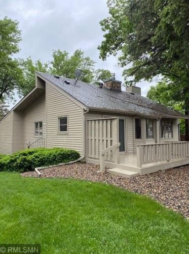 1545 Bavarian Ct, Minneapolis, MN 55432-6040