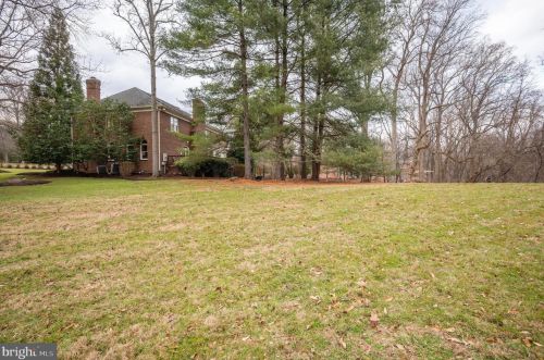 281 Golden Woods Ct, Great Falls VA  22066-4152 exterior