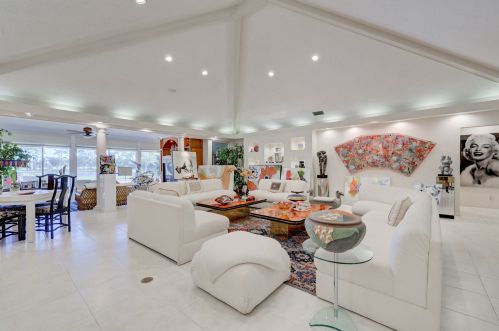 5215 Estates Dr, Delray Beach FL  33445-4385 exterior