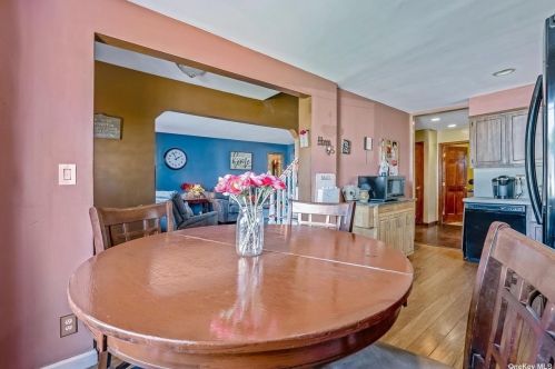 3680 Stokes Ave, Bethpage NY  11714-4132 exterior