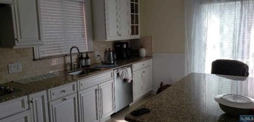 134 Palisades Blvd, Palisades Park NJ  07650-1234 exterior