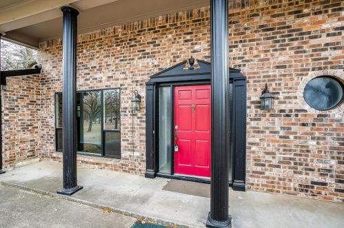 865 Ladonna Ave, Burleson, TX 76028-2240