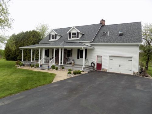 145 Ridge Rd, West Glenville, NY 12010-6525