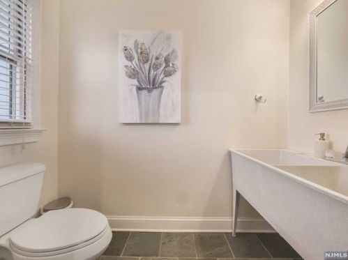 1994 Macopin Rd, West Milford NJ  07480-1932 exterior