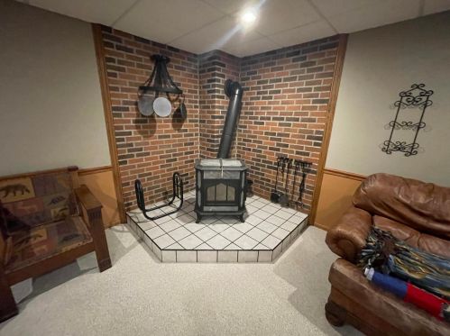 1450 15th St, Willmar MN  56201-2071 exterior