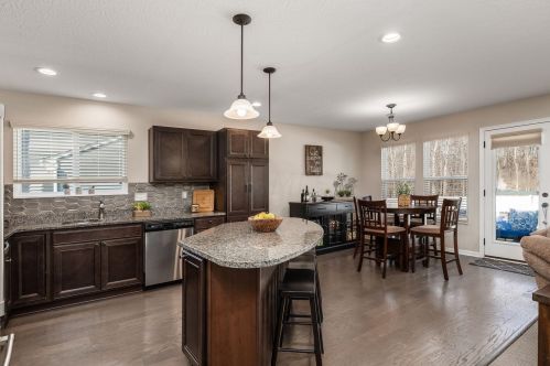 312 Isaac Tharp St, Pataskala OH 43062 exterior