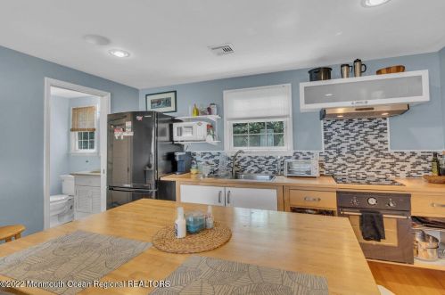 211 Ave, Belmar NJ 07719-2014 exterior